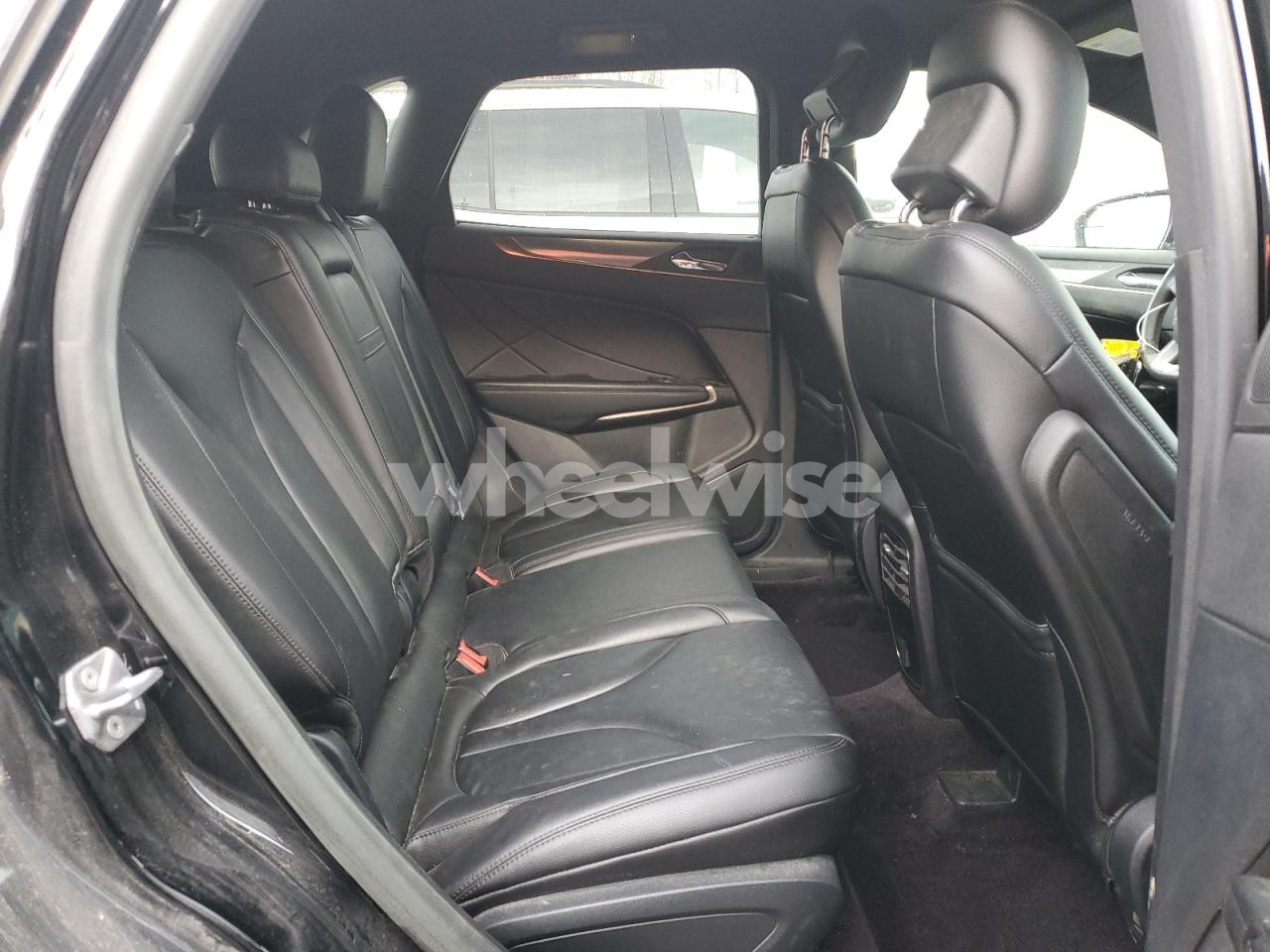 Photo 11 of 2018 LINCOLN MKC PREMIERE (VIN 5LMCJ1D96JUL14117)