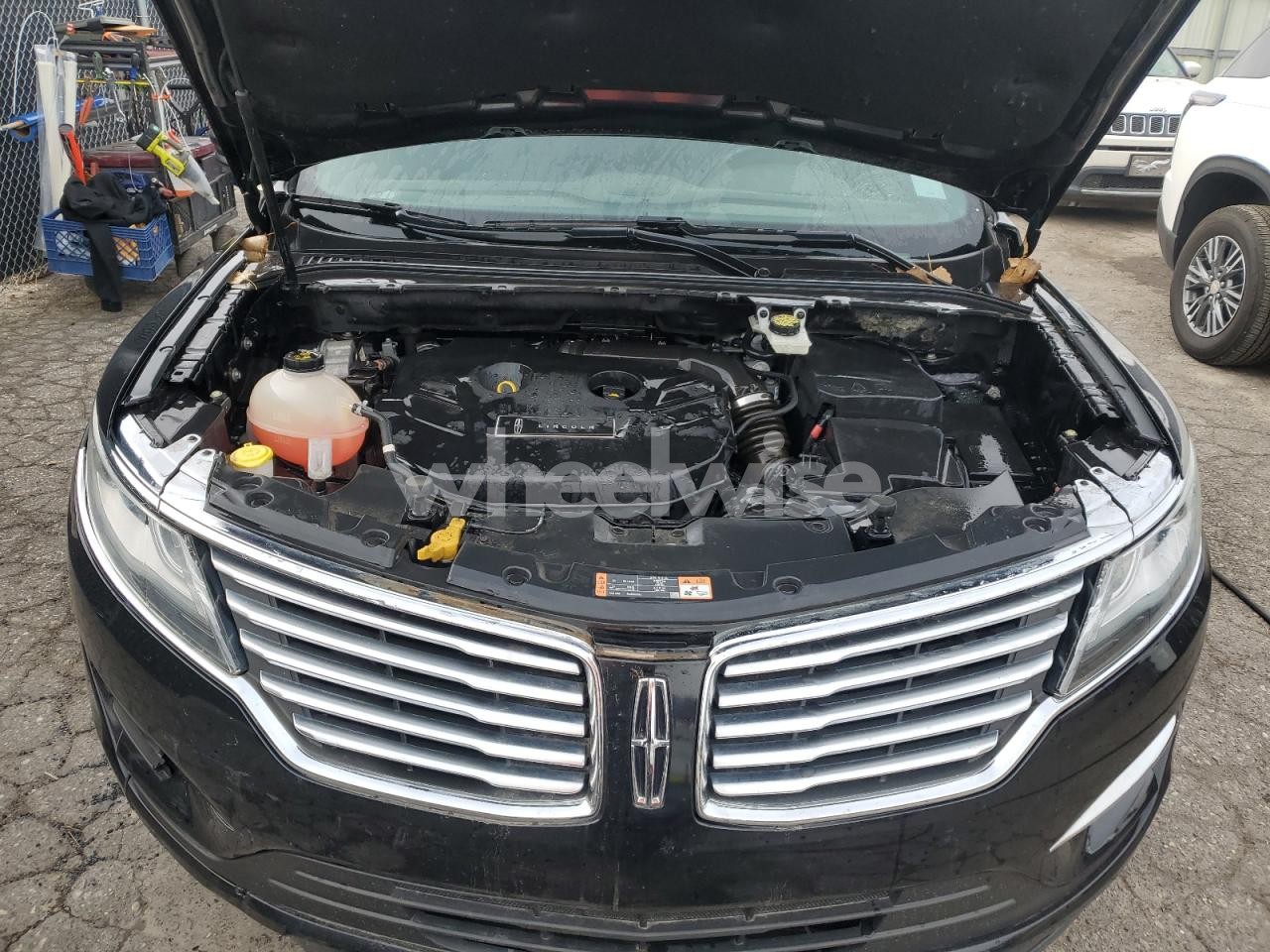 Photo 12 of 2018 LINCOLN MKC PREMIERE (VIN 5LMCJ1D96JUL14117)