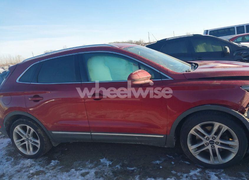 Photo 13 of 2015 Lincoln Mkc N/A (VIN 5LMCJ2A90FUJ00290)