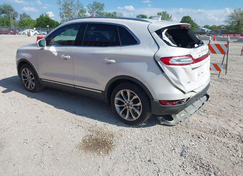 Photo 3 of 2015 Lincoln Mkc N/A (VIN 5LMCJ2A92FUJ27331)
