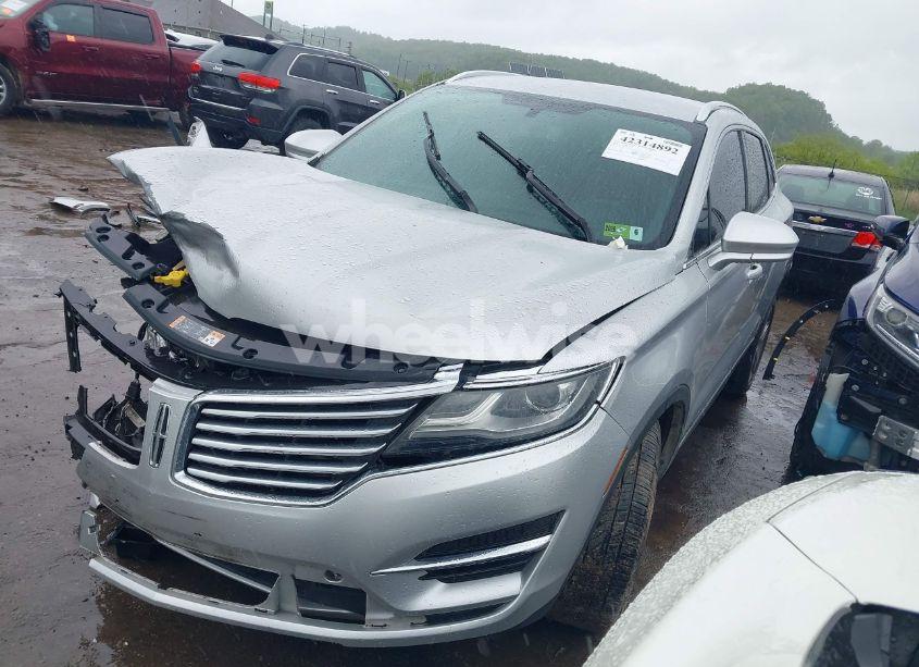 Photo 2 of 2015 Lincoln Mkc N/A (VIN 5LMCJ2A93FUJ27113)