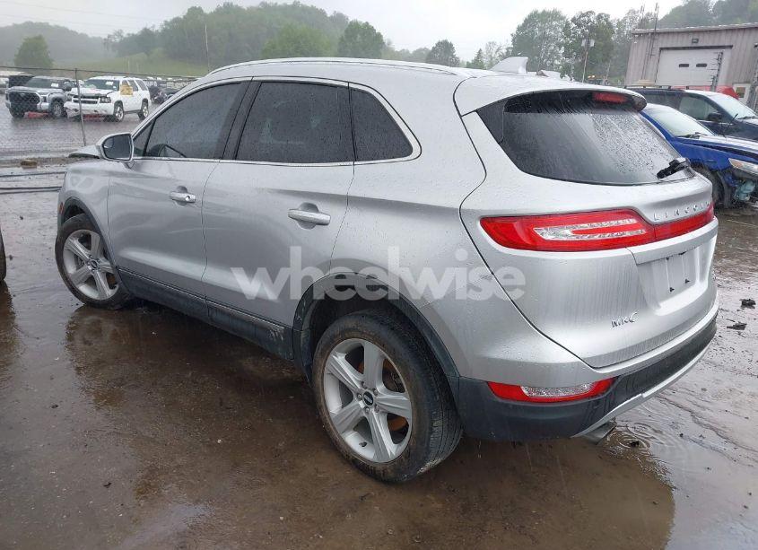 Photo 3 of 2015 Lincoln Mkc N/A (VIN 5LMCJ2A93FUJ27113)