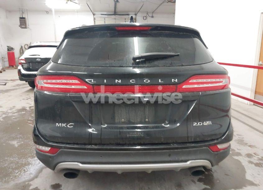 Photo 16 of 2015 Lincoln Mkc N/A (VIN 5LMCJ2A96FUJ47288)