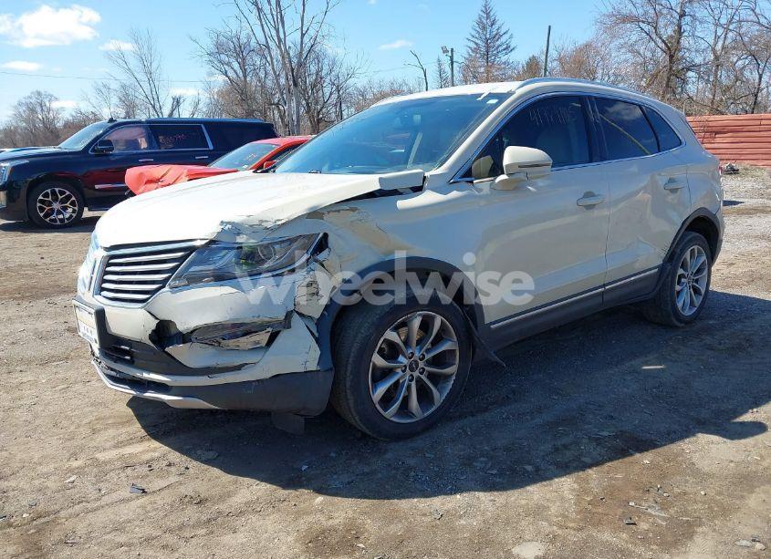 Photo 2 of 2018 Lincoln Mkc SELECT (VIN 5LMCJ2C93JUL04622)