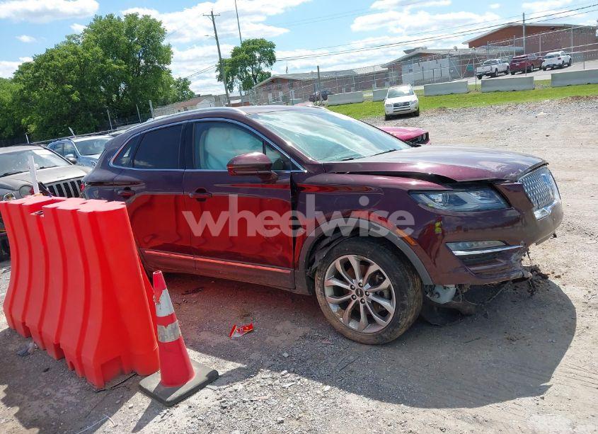 Photo 13 of 2019 Lincoln Mkc SELECT (VIN 5LMCJ2C96KUL17527)