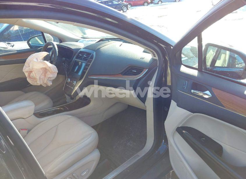 Photo 5 of 2019 Lincoln Mkc SELECT (VIN 5LMCJ2C99KUL17179)