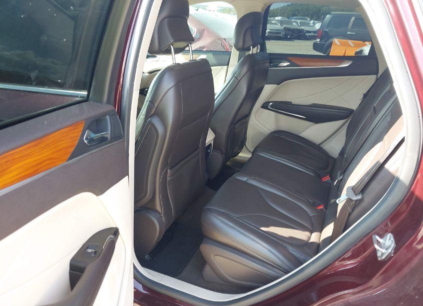 Photo 8 of 2019 Lincoln Mkc SELECT (VIN 5LMCJ2C9XKUL30507)