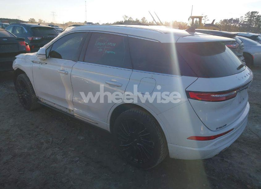 Photo 3 of 2021 Lincoln Corsair RESERVE (VIN 5LMCJ2C9XMUL11023)