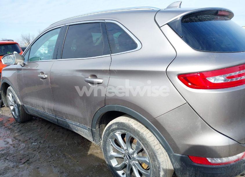 Photo 15 of 2019 Lincoln Mkc SELECT (VIN 5LMCJ2D92KUL12338)