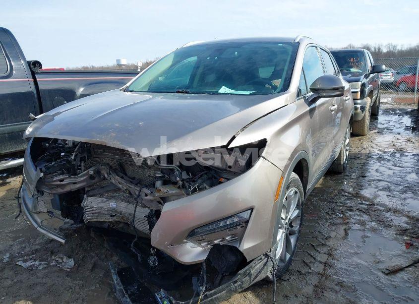 Photo 2 of 2019 Lincoln Mkc SELECT (VIN 5LMCJ2D92KUL12338)
