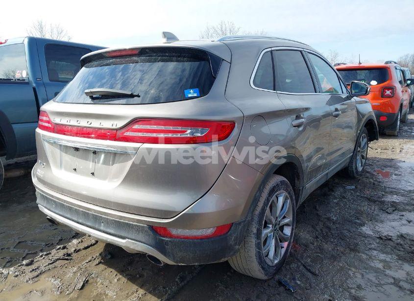 Photo 4 of 2019 Lincoln Mkc SELECT (VIN 5LMCJ2D92KUL12338)