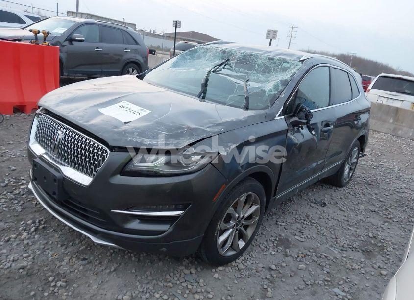 Photo 2 of 2019 Lincoln Mkc SELECT (VIN 5LMCJ2D93KUL16138)