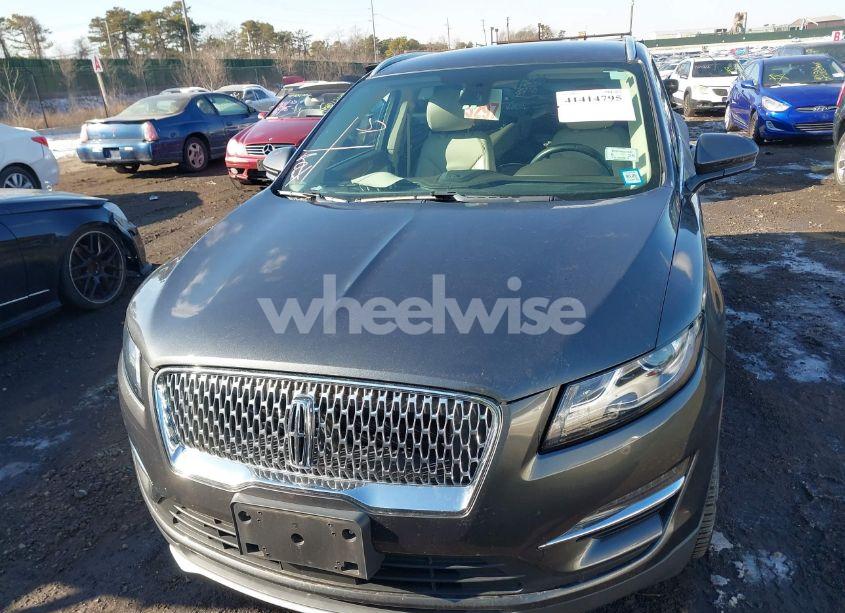 Photo 12 of 2019 Lincoln Mkc SELECT (VIN 5LMCJ2D93KUL23235)