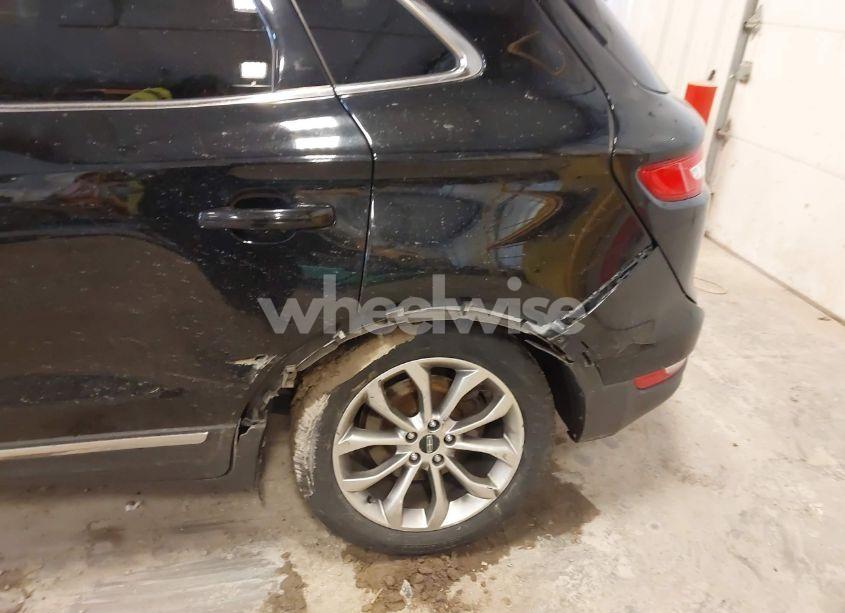 Photo 6 of 2017 Lincoln Mkc SELECT (VIN 5LMCJ2D94HUL61565)