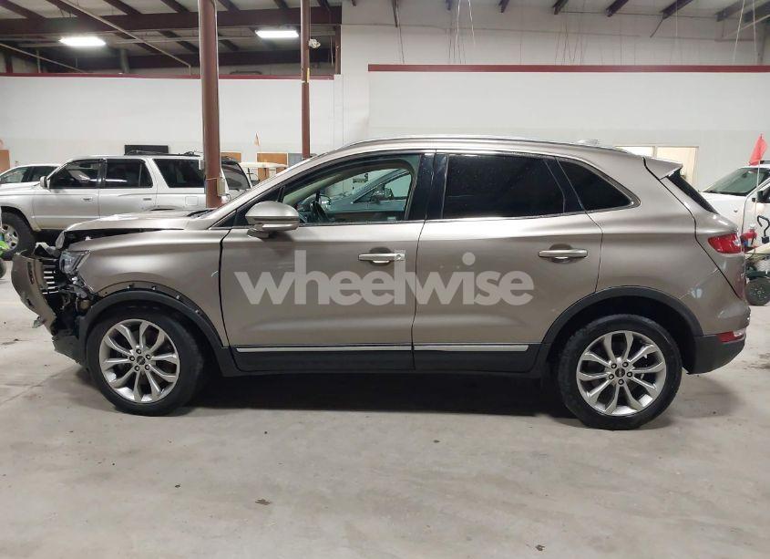 Photo 15 of 2018 Lincoln Mkc SELECT (VIN 5LMCJ2D95JUL03454)