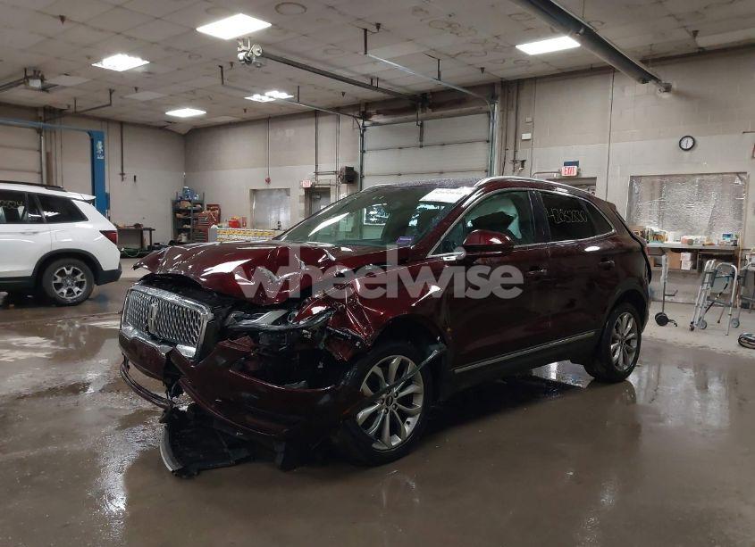 Photo 2 of 2019 Lincoln Mkc SELECT (VIN 5LMCJ2D95KUL07473)