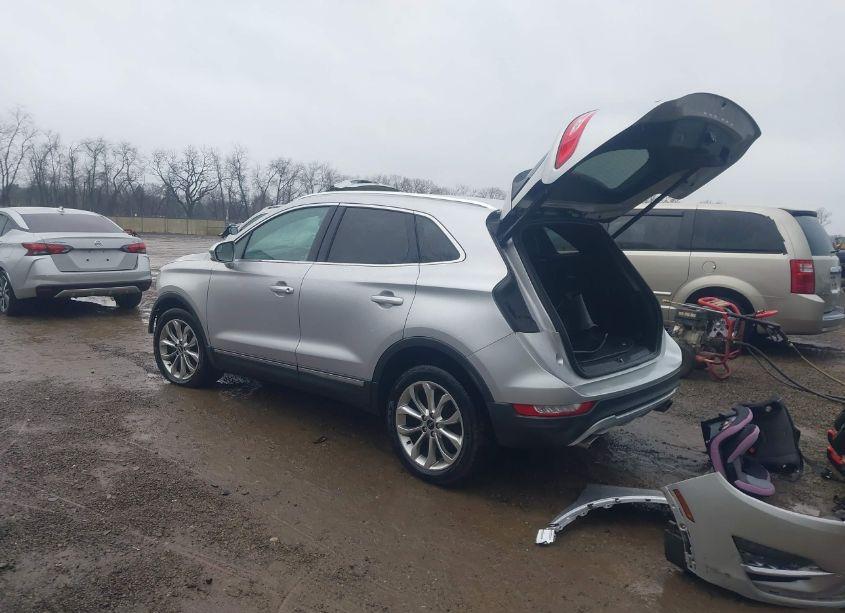 Photo 3 of 2019 Lincoln Mkc SELECT (VIN 5LMCJ2D96KUL29966)