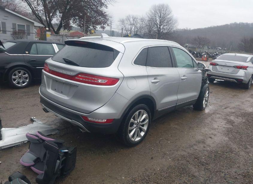 Photo 4 of 2019 Lincoln Mkc SELECT (VIN 5LMCJ2D96KUL29966)