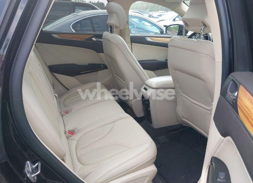 Photo 8 of 2016 Lincoln Mkc SELECT (VIN 5LMCJ2D97GUJ26611)
