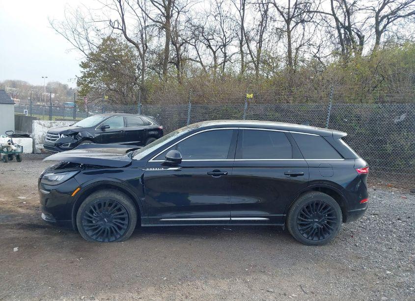 Photo 14 of 2021 Lincoln Corsair RESERVE (VIN 5LMCJ2D98MUL00942)