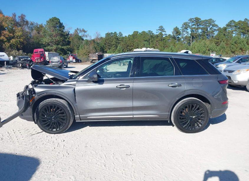 Photo 14 of 2022 Lincoln Corsair RESERVE (VIN 5LMCJ2D9XNUL03312)