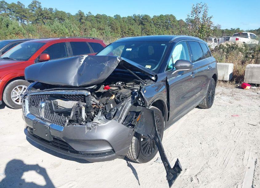 Photo 2 of 2022 Lincoln Corsair RESERVE (VIN 5LMCJ2D9XNUL03312)