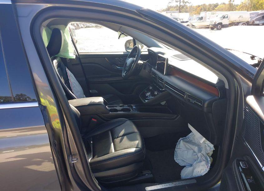 Photo 5 of 2022 Lincoln Corsair RESERVE (VIN 5LMCJ2D9XNUL03312)