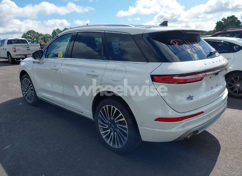 Photo 3 of 2022 Lincoln Corsair RESERVE (VIN 5LMCJ2DH7NUL08720)