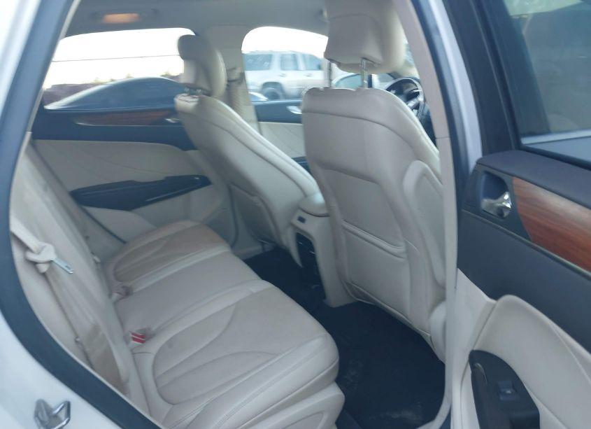 Photo 8 of 2016 Lincoln Mkc RESERVE (VIN 5LMCJ3C90GUJ21113)