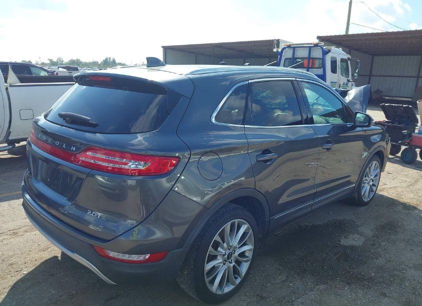 Photo 4 of 2017 Lincoln Mkc RESERVE (VIN 5LMCJ3C90HUL28280)