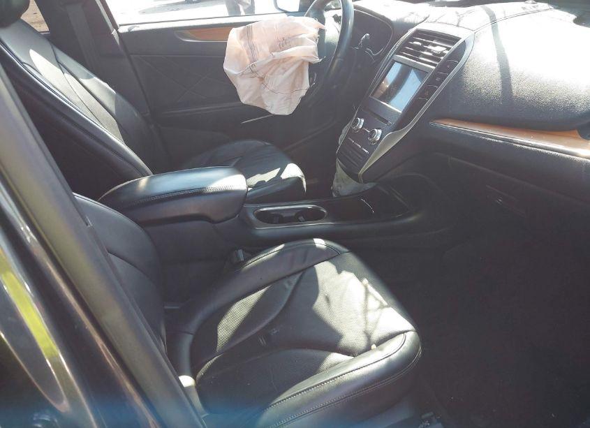 Photo 5 of 2017 Lincoln Mkc RESERVE (VIN 5LMCJ3C90HUL28280)