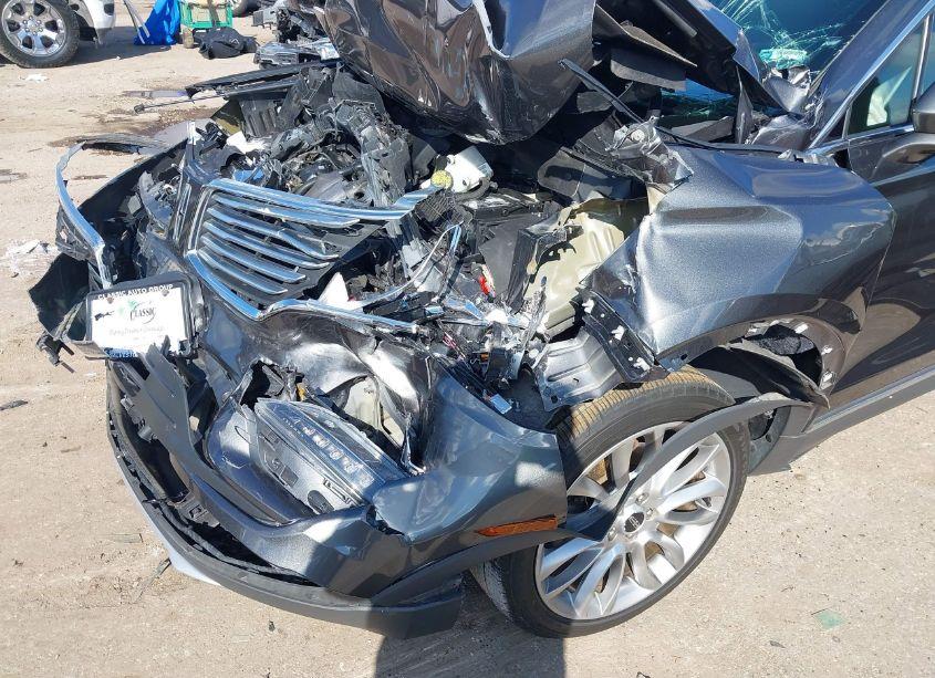 Photo 6 of 2017 Lincoln Mkc RESERVE (VIN 5LMCJ3C90HUL28280)