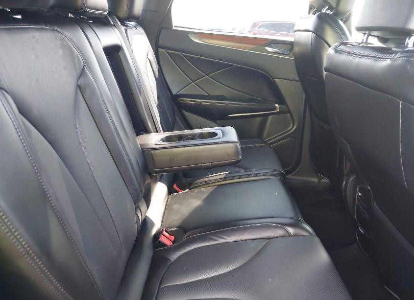 Photo 8 of 2017 Lincoln Mkc RESERVE (VIN 5LMCJ3C90HUL28280)