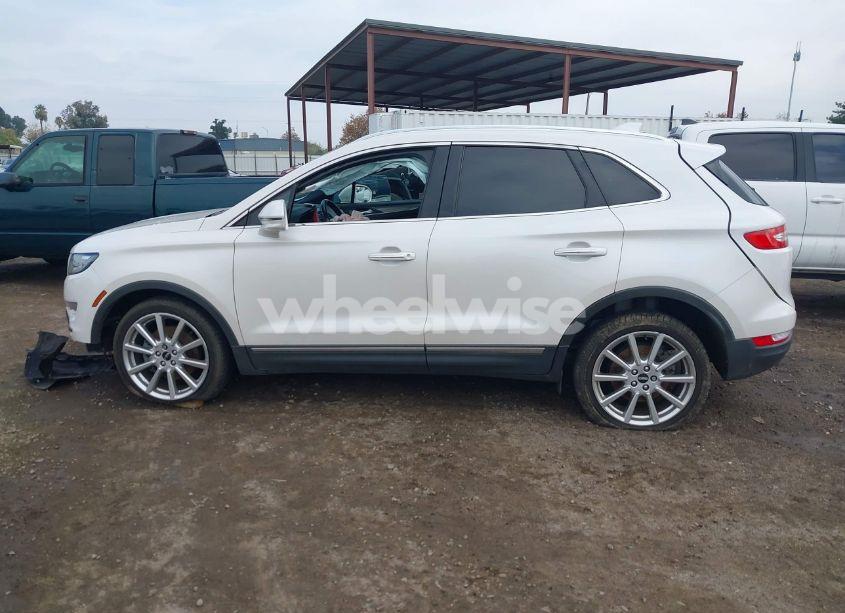 Photo 14 of 2019 Lincoln Mkc RESERVE (VIN 5LMCJ3C90KUL25810)