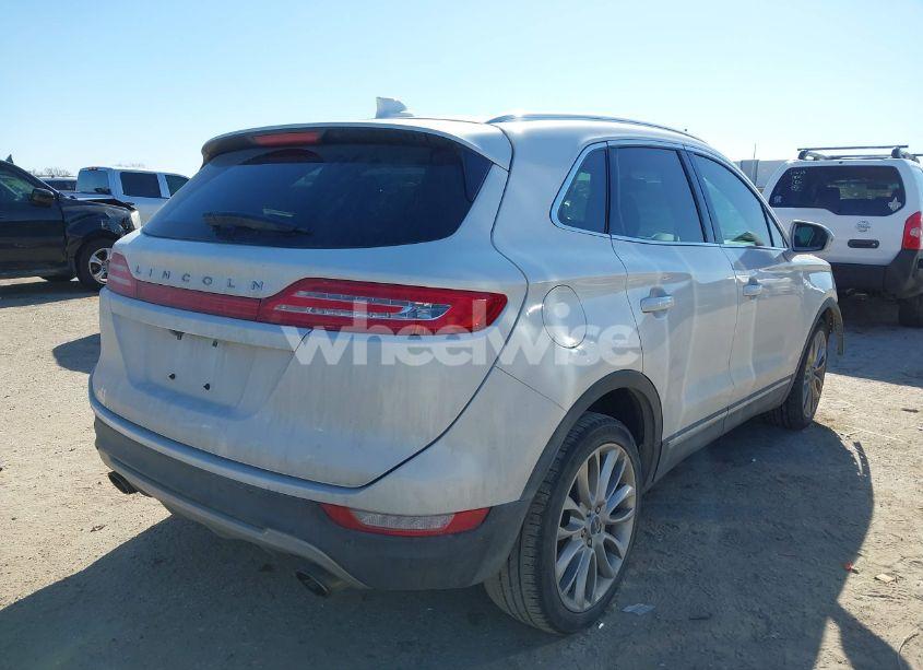 Photo 4 of 2016 Lincoln Mkc RESERVE (VIN 5LMCJ3C91GUJ19161)