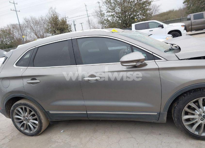 Photo 12 of 2016 Lincoln Mkc RESERVE (VIN 5LMCJ3C92GUJ20321)