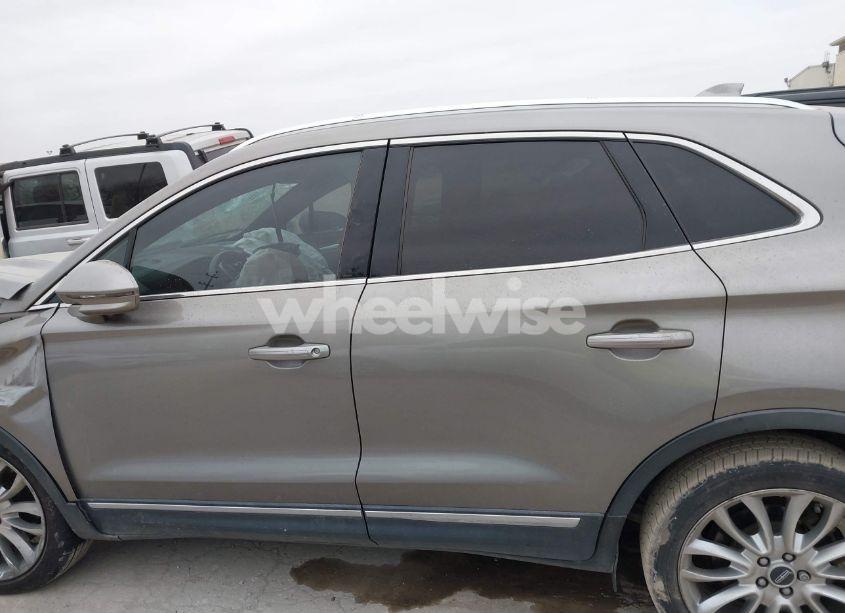 Photo 13 of 2016 Lincoln Mkc RESERVE (VIN 5LMCJ3C92GUJ20321)