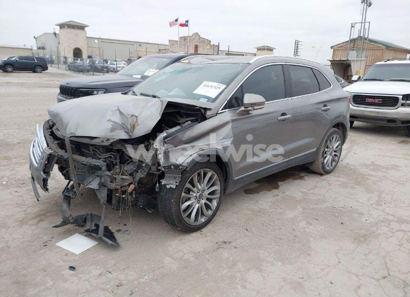 Photo 2 of 2016 Lincoln Mkc RESERVE (VIN 5LMCJ3C92GUJ20321)