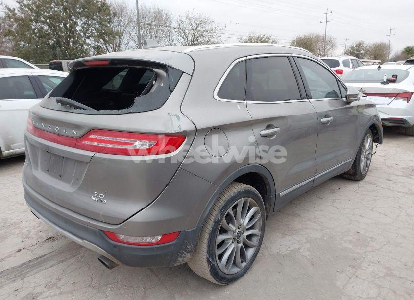 Photo 4 of 2016 Lincoln Mkc RESERVE (VIN 5LMCJ3C92GUJ20321)
