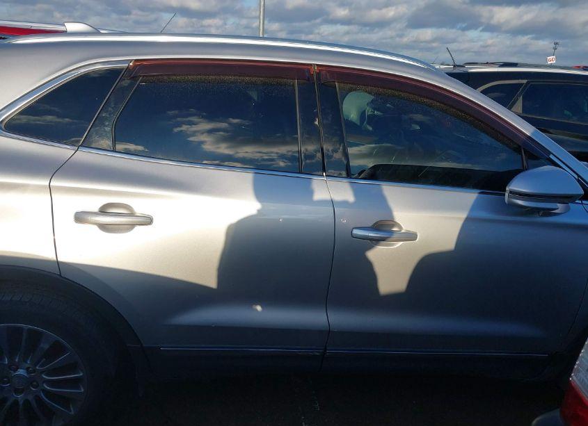 Photo 13 of 2016 Lincoln Mkc RESERVE (VIN 5LMCJ3C94GUJ28811)