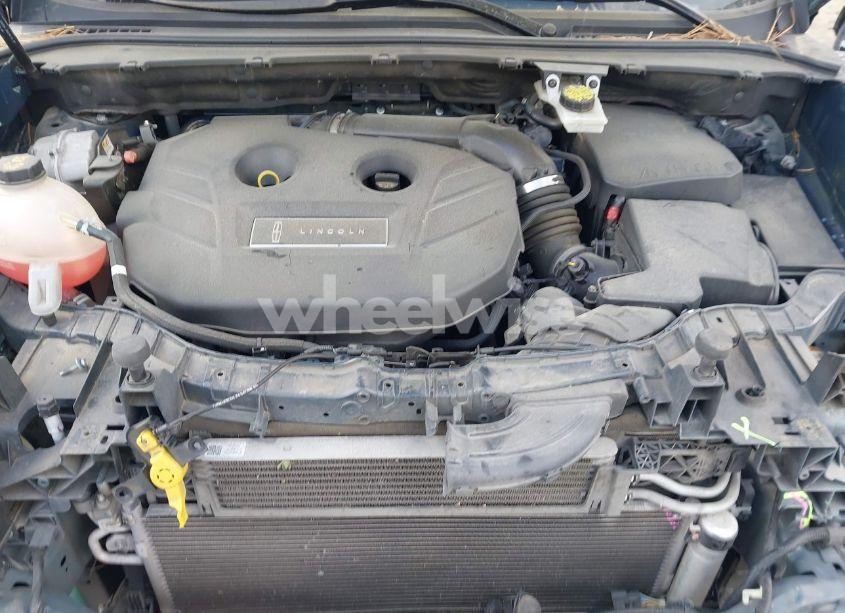 Photo 10 of 2019 Lincoln Mkc RESERVE (VIN 5LMCJ3C94KUL22859)