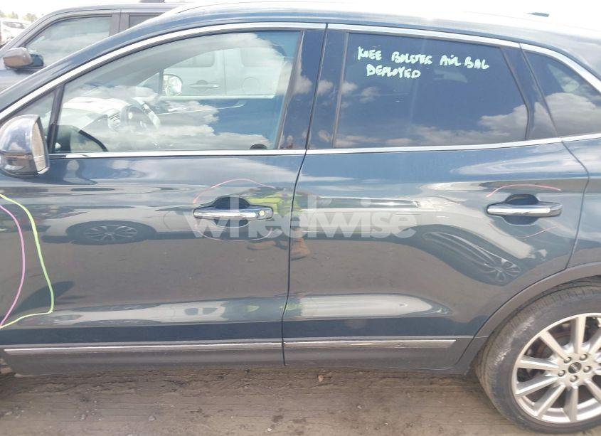 Photo 15 of 2019 Lincoln Mkc RESERVE (VIN 5LMCJ3C94KUL22859)