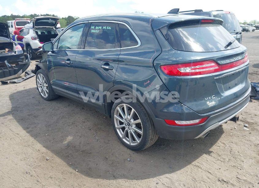 Photo 3 of 2019 Lincoln Mkc RESERVE (VIN 5LMCJ3C94KUL22859)