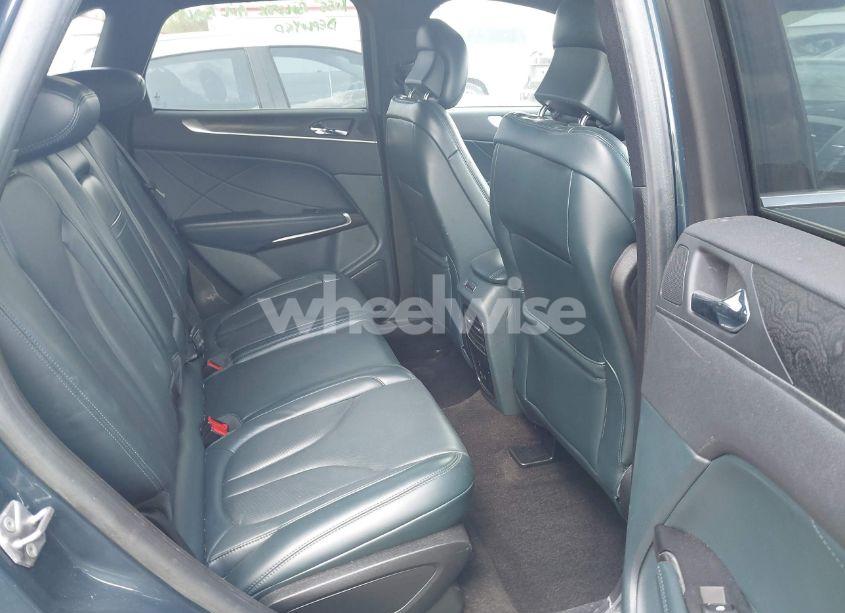 Photo 8 of 2019 Lincoln Mkc RESERVE (VIN 5LMCJ3C94KUL22859)