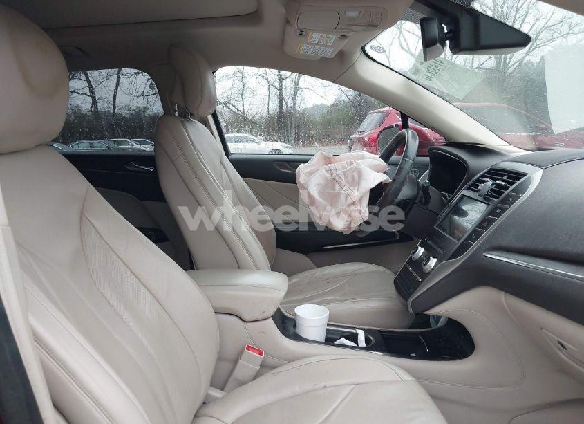 Photo 5 of 2018 Lincoln Mkc RESERVE (VIN 5LMCJ3C98JUL30557)