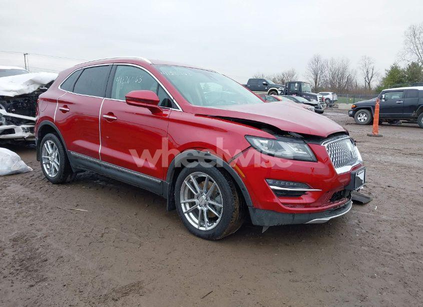 2019 Lincoln Mkc RESERVE (VIN 5LMCJ3C98KUL21679) main photo