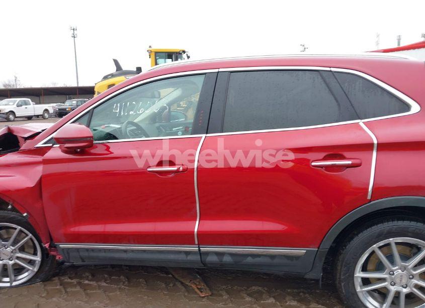 Photo 14 of 2019 Lincoln Mkc RESERVE (VIN 5LMCJ3C98KUL21679)