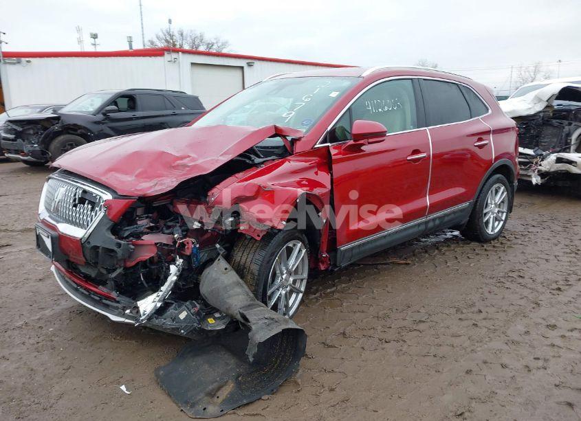 Photo 2 of 2019 Lincoln Mkc RESERVE (VIN 5LMCJ3C98KUL21679)