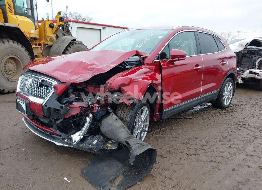 Photo 6 of 2019 Lincoln Mkc RESERVE (VIN 5LMCJ3C98KUL21679)