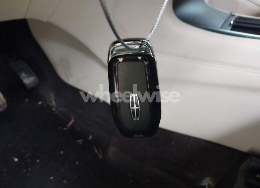 Photo 11 of 2016 Lincoln Mkc RESERVE (VIN 5LMCJ3C99GUJ12152)